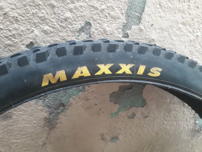 PNEU aro 27.5 maxxis MEIA vida ok