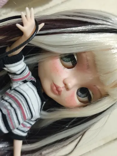 Blythe customizada Lilith Dolls