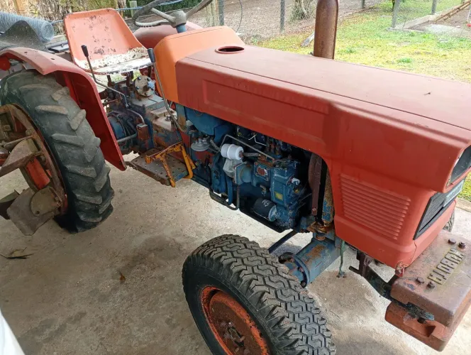 Trator 4x4