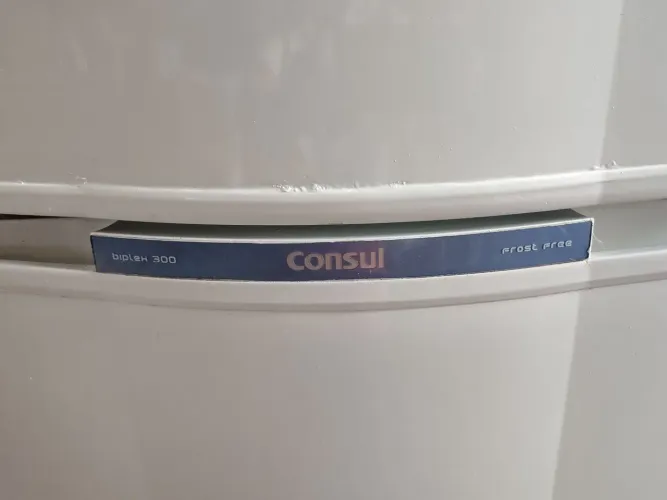 Vendo Geladeira Consul Frost Free