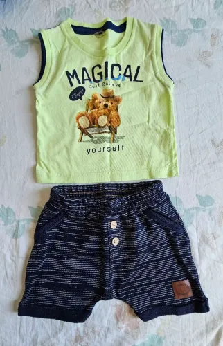 Vendo 8 peças roupas de bebê 
