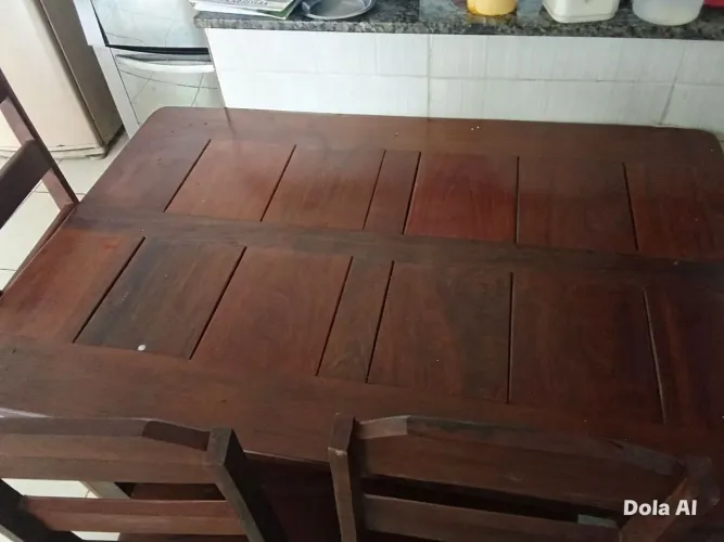 Vendo essa mesa por motivo de viagem