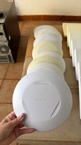 Roteador Empresarial Wi-Fi 4 de Longo Alcance AP 360 Branco Intelbras