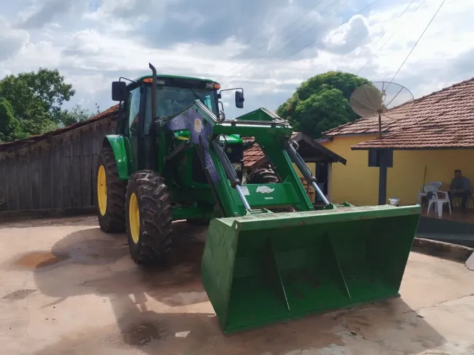 Trator Jhon deere