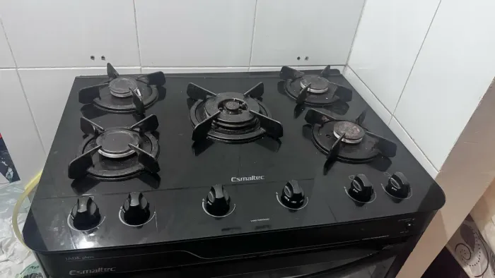 Vendo fogão de 5 bocas vidro