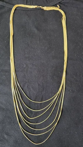 Vendo colar dourado camadas Morana