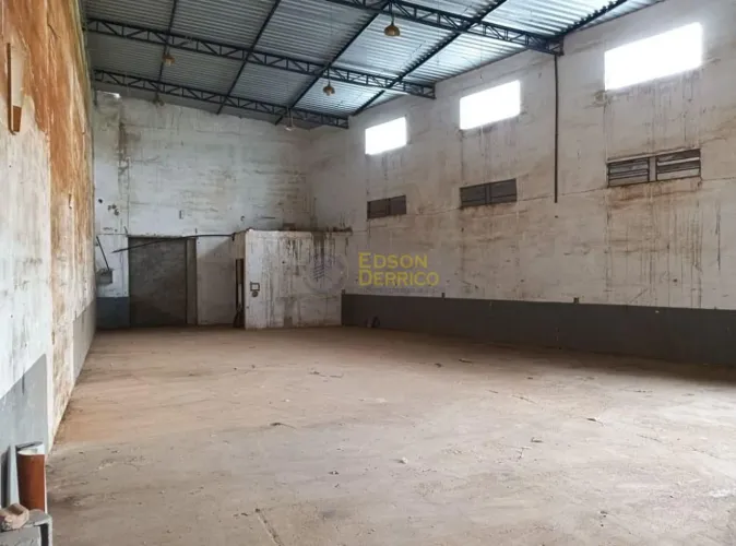 Galpão à venda, 188 m² por R$ 350.000 - Flor Do Vale - Tremembé/SP