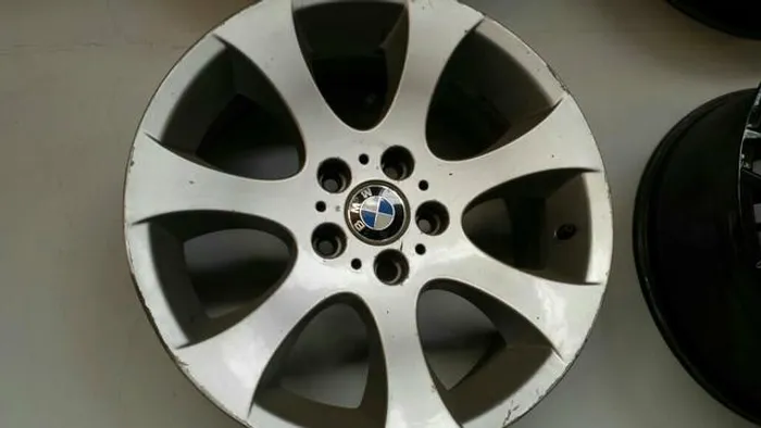Roda aro 18 BMW Prata Côncava M3 5X120 jogo originais duas talas