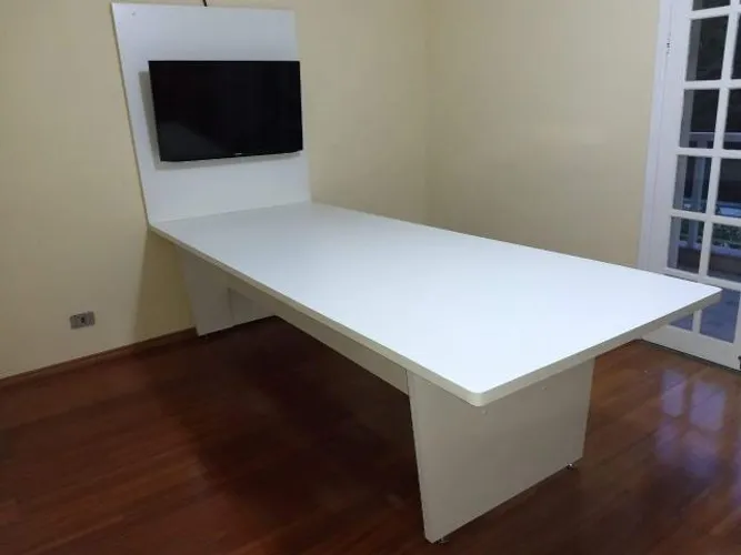 Mesa Reunião para escritório com painel