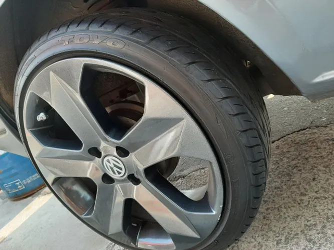 Roda aro 17 Bmw prata brilhante peugeot  4X108 com Pneu 205 40 17 novos