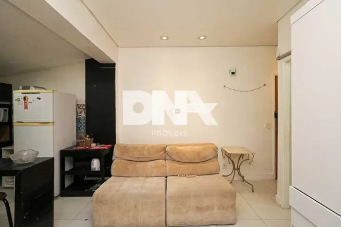 Apartamento - / Residencial / Copacabana