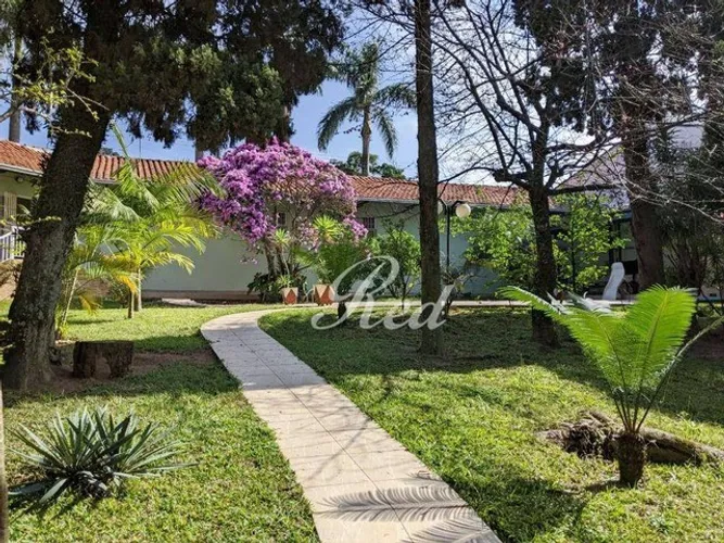 Casa com 3 dormitórios para alugar, 600 m² por R$ 8.450,00/mês - Vila Romanópolis - Ferraz