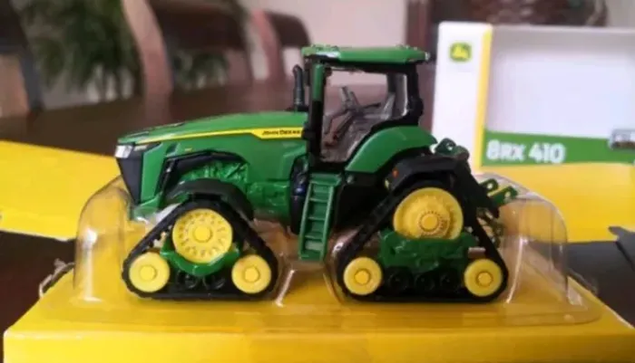 Miniatura Trator John Deere Modelo 8RX 410 Escala 1/64 Ertl Prestige Collection
