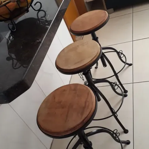 Banqueta Bistrô Versate Ajustável