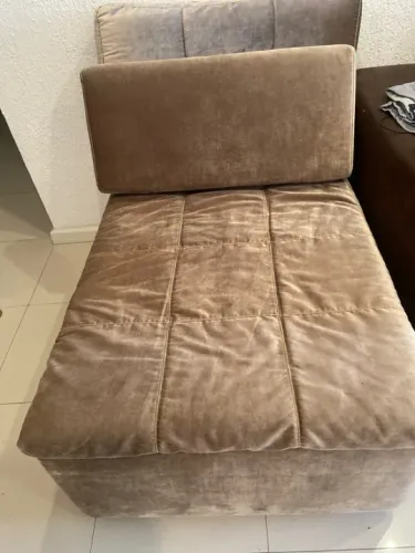 Sofá 1 módulo veludo dourado retrátil