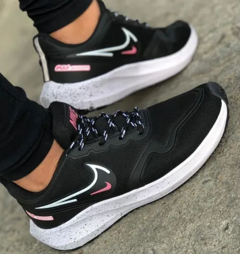 Tênis feminino esportivo 