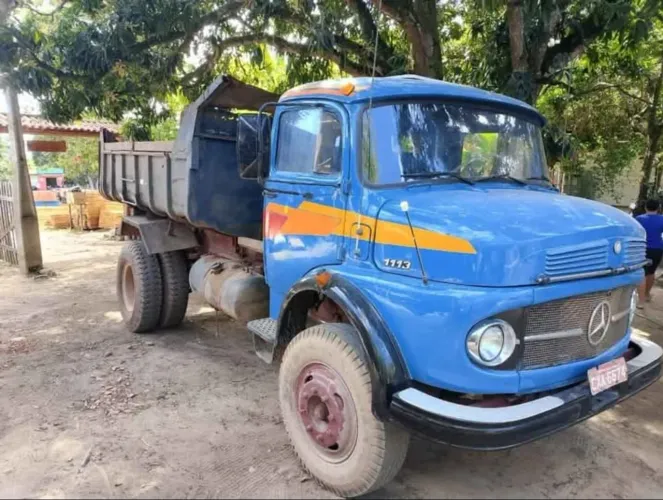 MB 1113 Caçamba 1981. 