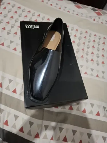 Melissa semi-novo usada 2 vezes