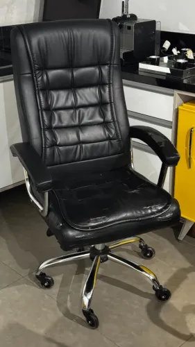 Cadeira Escritorio Presidente (Molas Ensacadas) - Até 12x no cartão!