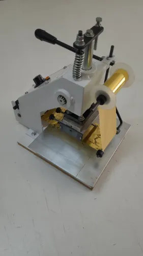 máquina de hot stamping 
