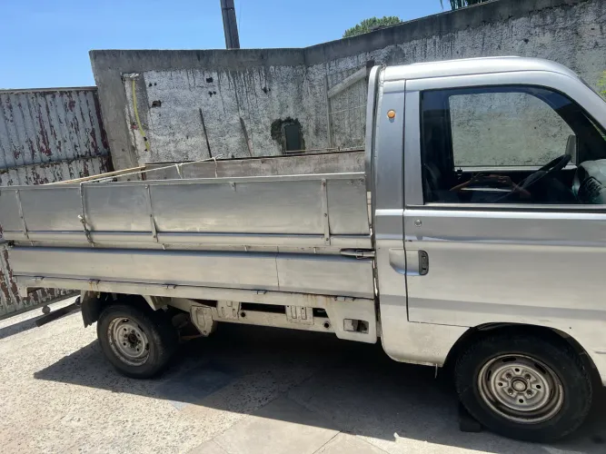 VENDO RAFEI RUIYI EM ÓTIMO ESTADO PARA FRETES