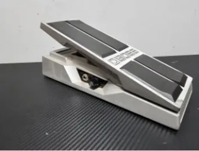 Pedal de Volume BOSS FV 500L