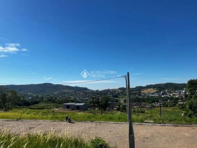 Terreno com vista panorâmica à venda em Santa Clara do Sul