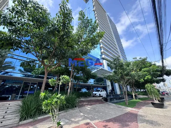 Sala comercial crua no bairro Cocó em Fortaleza, CE