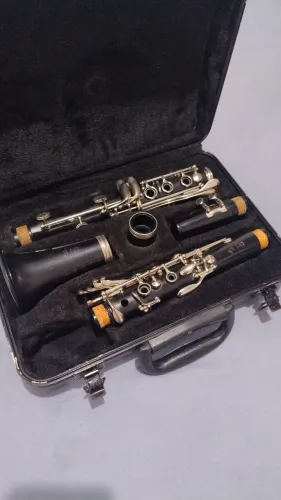 Clarinete Yamaha 255