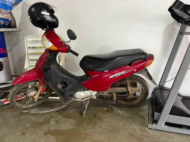 Vende-se Moto  C100 BIZ