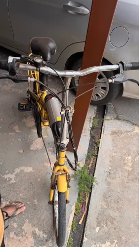 Bicicleta dobrável elétrica estudo trocas