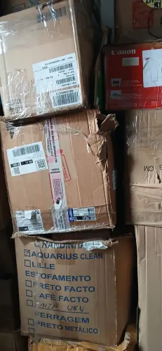 PEQUENA BIBLIOTECA COM 500 LIVROS ANTIGOS DIVERSOS TEMAS.