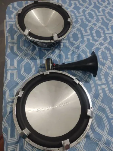 Oportunidade Alto falante  15 polegadas Audiobahn  tudo funcionando  perfeitamente  top 