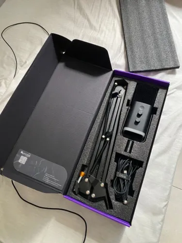 Microfone com Braço Articulado Fifine Ampligame AM8T