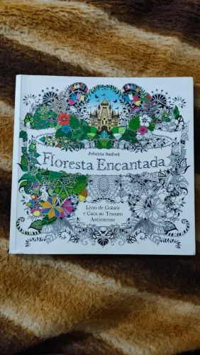 Livro "Floresta Encantada" - Johanna Basford (Livro de Colorir). 9 pg já foram pintadas