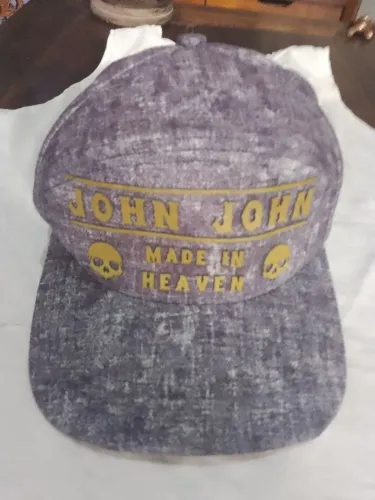 Boné. JOHN  JOHN. Lindo importado oeiginal