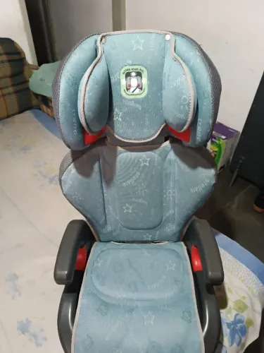 Cadeirinha/Assento elevado p/ crianças 15/36 kg!!!