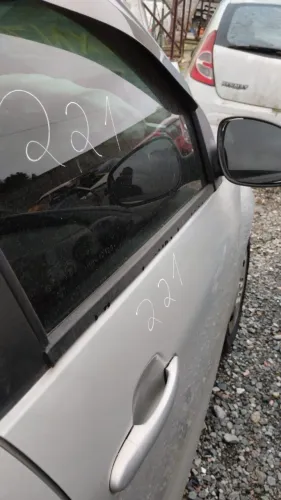 PESTANA EXTERNA DIANTEIRO LADO DIREITO FIAT MOBI LIKE