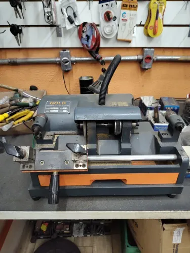 Máquina de Cortar Chaves Gold n. 10