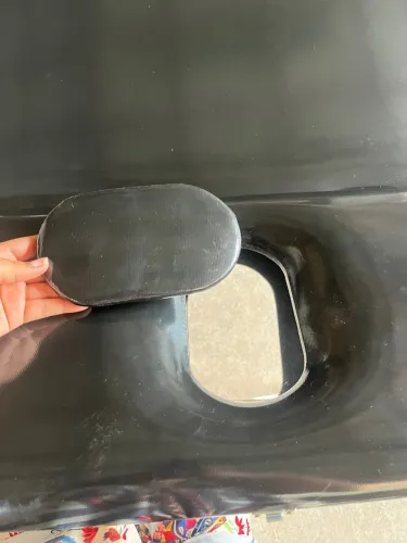 Maca retrátil com abertura para o rosto