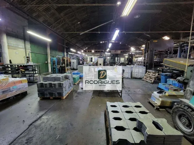 Galpão à venda, 3700 m² por R$ 8.000.000,00 - Serraria - Diadema/SP