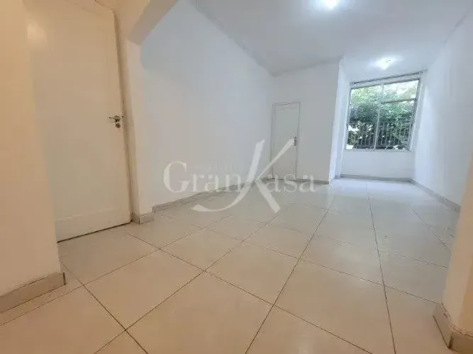 Apto. com 3 quartos, 1 vaga próximo ao metrô Siqueira Campos