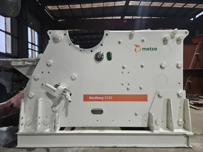 Britador C100 e HP 300 reformados, C 125, C 140, HP 200, HP 100, HP 500 metso