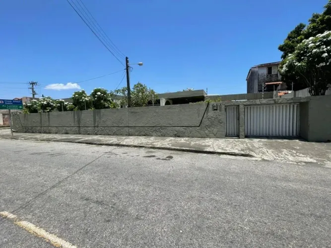 Casa à venda na Vila União, Fortaleza