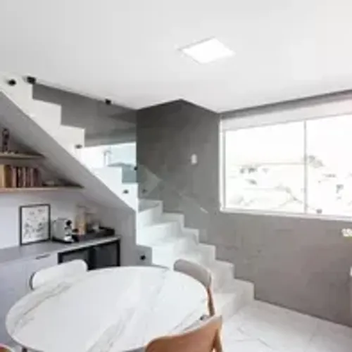 Apartamento cobertura impecável c/ hidromassagem e móveis planejados