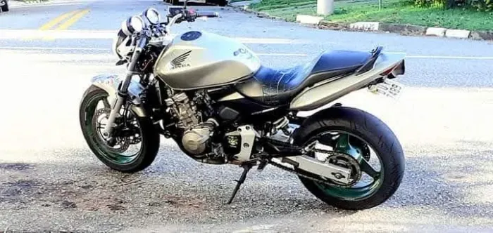 Moto impecável, só pegar e andar
