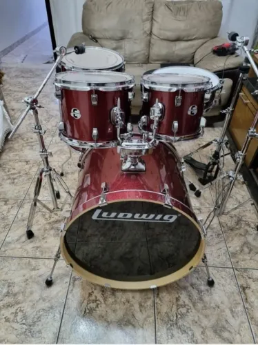 Bateria Acústica Ludwig Vermelha 