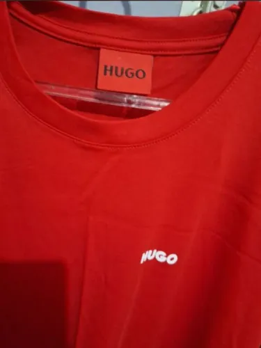 Camiseta Hugo Vermelha
