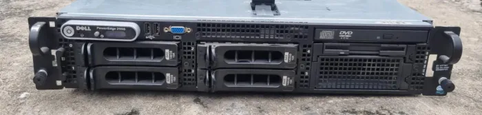 Servidor Dell Poweredge 2950 8GB - 146GB de HD SAS