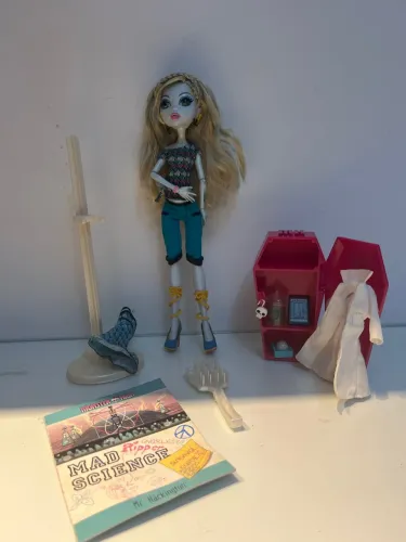 Lagoona blue mad science - Monster High